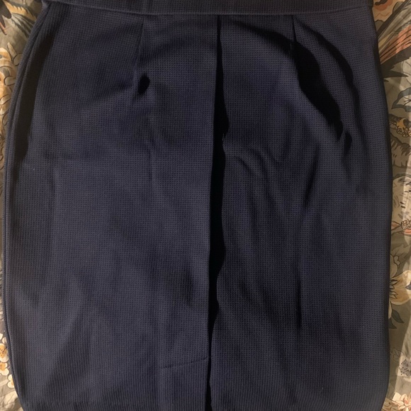 NWT Theory Navy pencil skirt size small - Picture 4 of 4